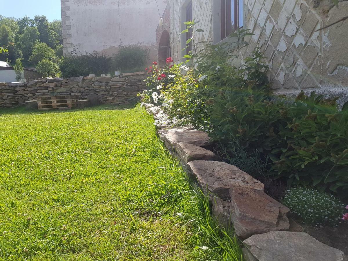 Hrncirna Appartement Klenovice  Buitenkant foto