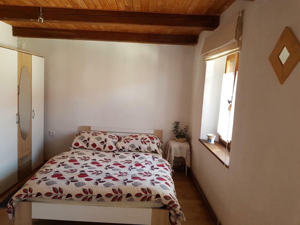 Hrncirna Appartement Klenovice  Buitenkant foto